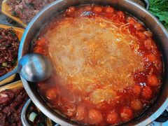 -黄利砖万峰林布依特色酸笋牛肉馆