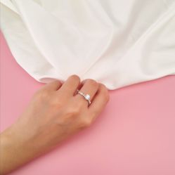 -威德钻石-克拉钻大本营(南京东路店)