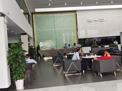 -弘仁宝佳比亚迪4S店(宝山旗舰店)