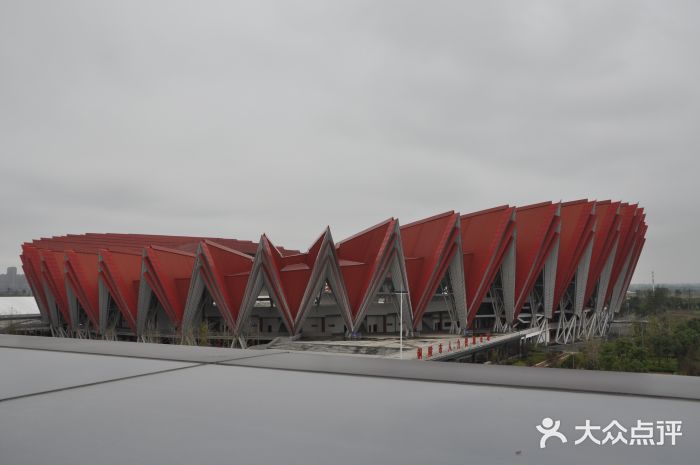 铜陵体育中心门面图片