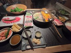 -三出山火锅(南京万象天地店)