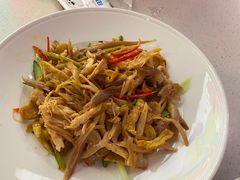 -小鱼小牛·鱼牛干锅·脆鱼火锅(世欧广场店)