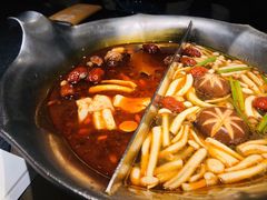 -湊湊火锅·茶憩(打浦桥日月光店)