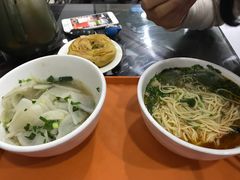 -牛一嘴·兰州牛肉面·大盘鸡(财富中心店)