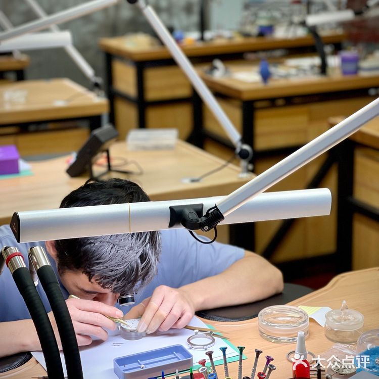 MOMO探店 | 发现西安宝藏二手奢侈品中古店，真香！