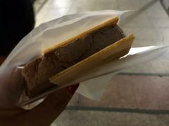 -詹爷爷乌节路街头冰淇淋