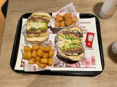 -The Habit Burger Grill 哈比特汉堡(复兴soho店)
