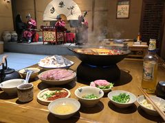 -白乐天毛肚火锅馆(解放碑店)