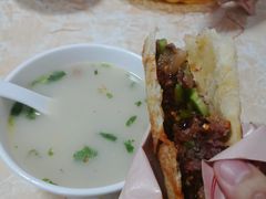 -河间正宗驴肉火烧(听海居店)