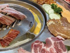 -哈哈碳都·牛肋条无限自助烤肉(台江万达店)