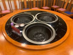 包房-粘豆包铁锅炖二部(温泉街店)