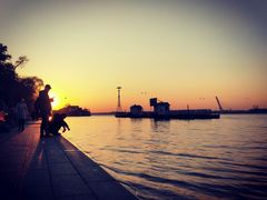 -人民防洪胜利纪念塔