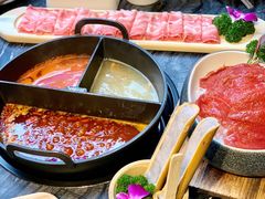 小嫩牛专利T型锅（一锅三吃）-热火朝天鲜切牛肉火锅(南强街巷店)