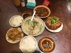 -老方桌烂蹄花川菜馆(九龙坡店)