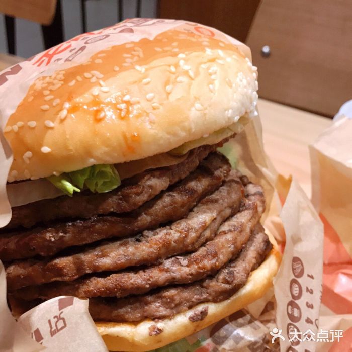 汉堡王(湖南师范大学店)五层皇堡图片