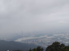 -紫金山山顶公园