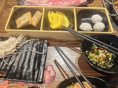 -呷哺呷哺 小火锅 (浦东新欧尚超市店)