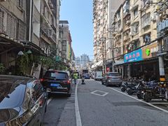 -溪岸路花鸟市场