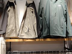 -斯普瑞斯奥特莱斯