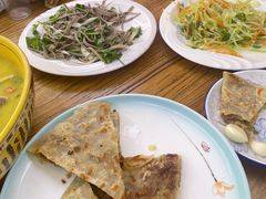 -溢心园香河肉饼总店