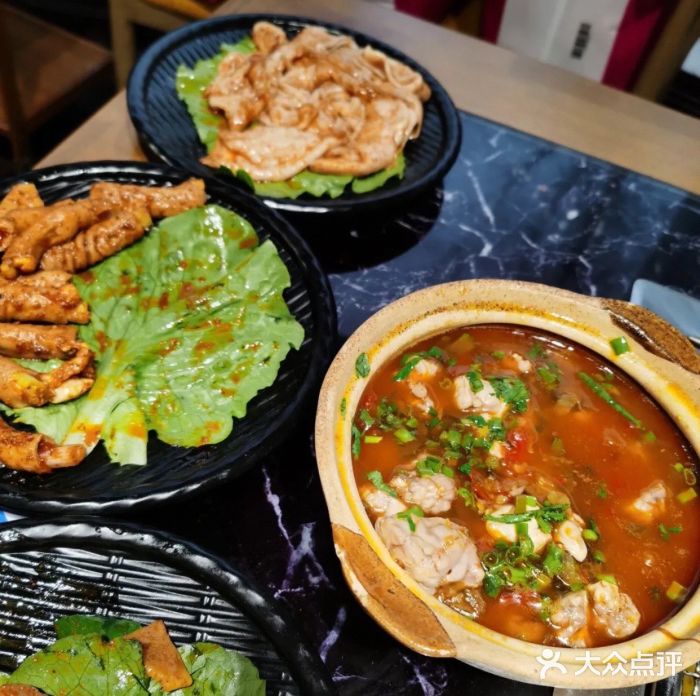 西昌老号李小肠特色烧烤园(郫都店)砂锅脑花图片