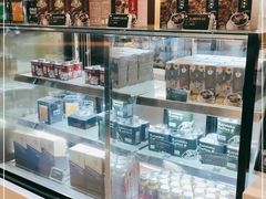 面包甜点陈列柜-猫屎咖啡(日月光中心广场店)