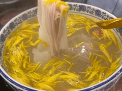 -火烧房子菊花米线(兴盛路店)