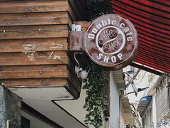 -Double cafe