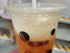 自选果汁-每日新鲜水果吧(芮欧百货店)