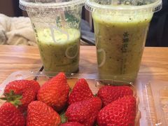 红颜草莓和猕猴桃汁-Mr.Fruits水果先生(北京市百货大楼店)