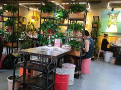 大堂-成都屋头串串香(八府庄店)