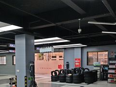 -哈贝卡汽车服务连锁(硕士路店)