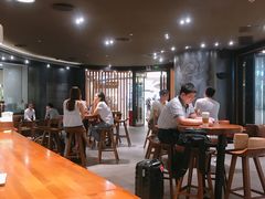 大堂-星巴克臻选(广州太古汇店)