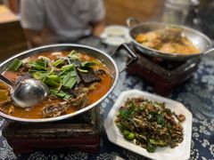 -临江餐馆二楼美食部落