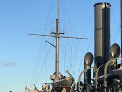 -阿芙乐尔号巡洋舰