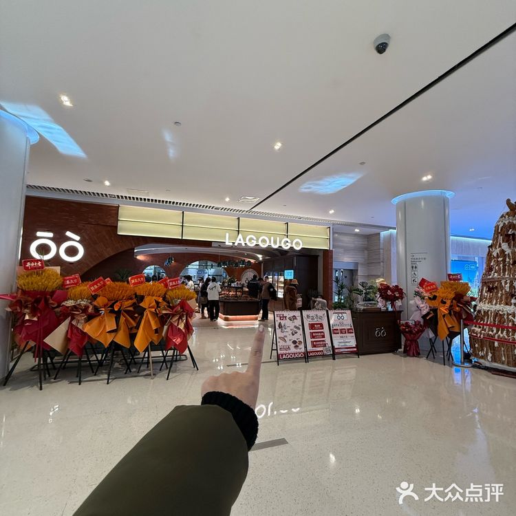 沈阳中街新开的！！面包脑袋冲冲冲！真心好吃😋