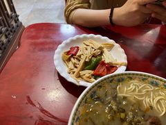 -金杨拉面王小吃面馆·牛三宝面·红烧牛肉粉