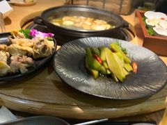 -一朵菌·野生菌探索家火锅(南亚店)