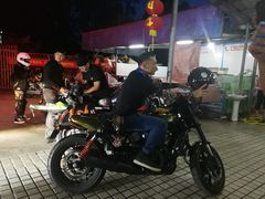 -辉记虾塘海鲜农庄