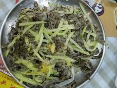 爽拌鱼皮-阿金大白·上海菜馆(新天地店)