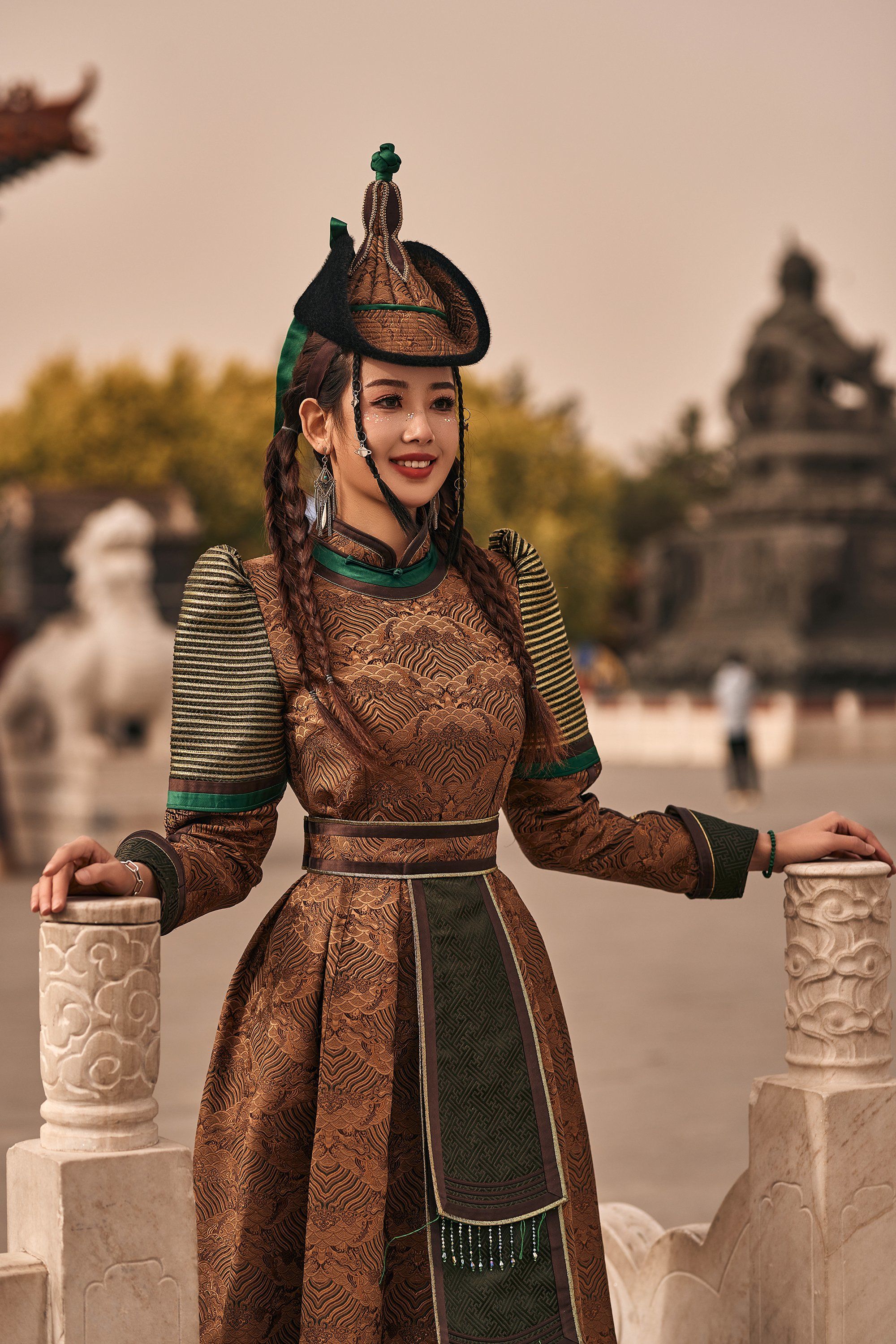 穿上这件蒙古服,瞬间变成仙气爆表的少女