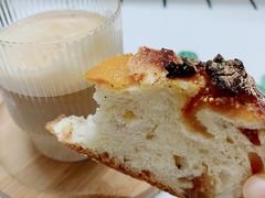 满满的芒果和无花果果肉-PAPER STONE BAKERY(天环店)