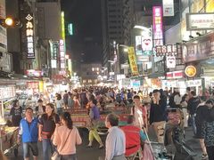 -六合夜市