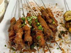 -老街烧烤大排档·地道湖北菜·龙虾馆(汉口火车站店)