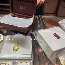 -周大福CHOW TAI FOOK(欧亚卖场店)
