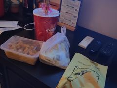 -桔子酒店(上海西藏北路地铁站店)