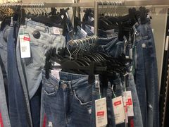 -H&M(天一广场店)
