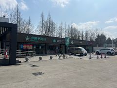 -小昆山服务区-停车场