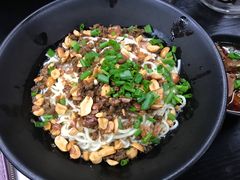 -丽影重庆小面(定西路店)