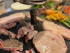 -江南猪肉商会无限续吃(弘大店)